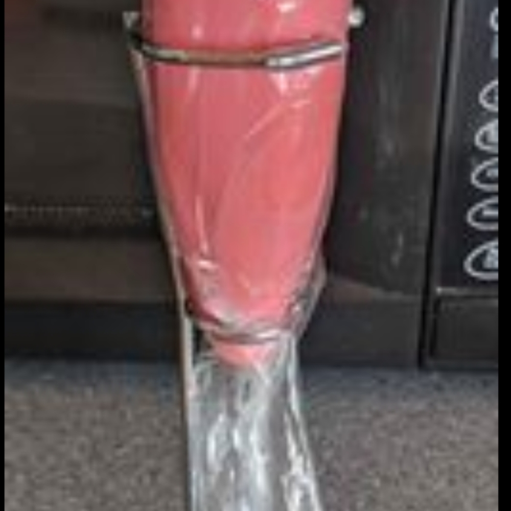 Handheld Milk Frother, with stand.  Battery Operated (Not included) In Pink